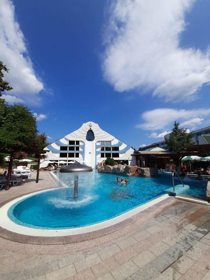 Spa Residence Carbona Heviz Apartments Kakadu 203 A المظهر الخارجي الصورة