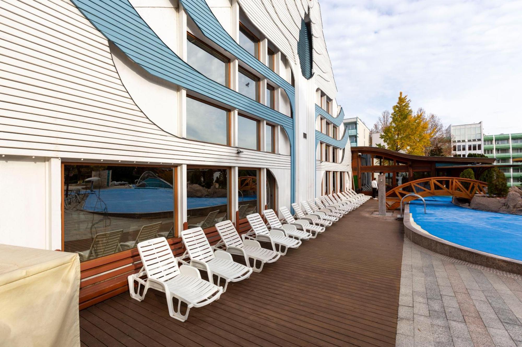 Spa Residence Carbona Heviz Apartments Kakadu 203 A المظهر الخارجي الصورة