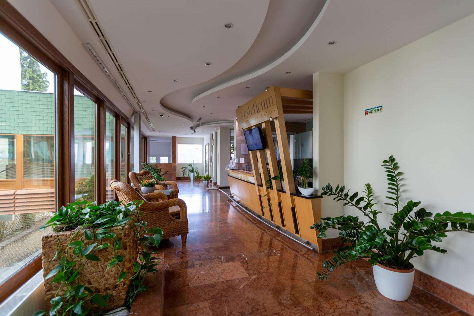 Spa Residence Carbona Heviz Apartments Kakadu 203 A المظهر الخارجي الصورة